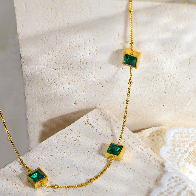 Luxury Geometric Pendant Necklace