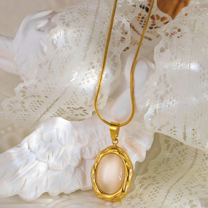 Olivia Custom Oval Necklace