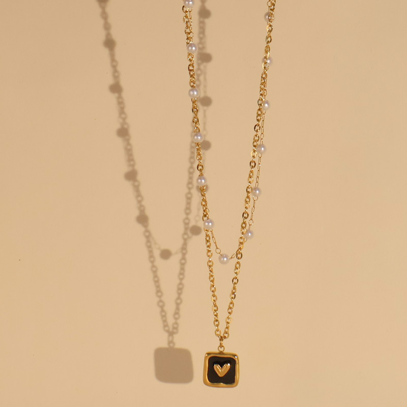 Classic Red Square Pearl Chain